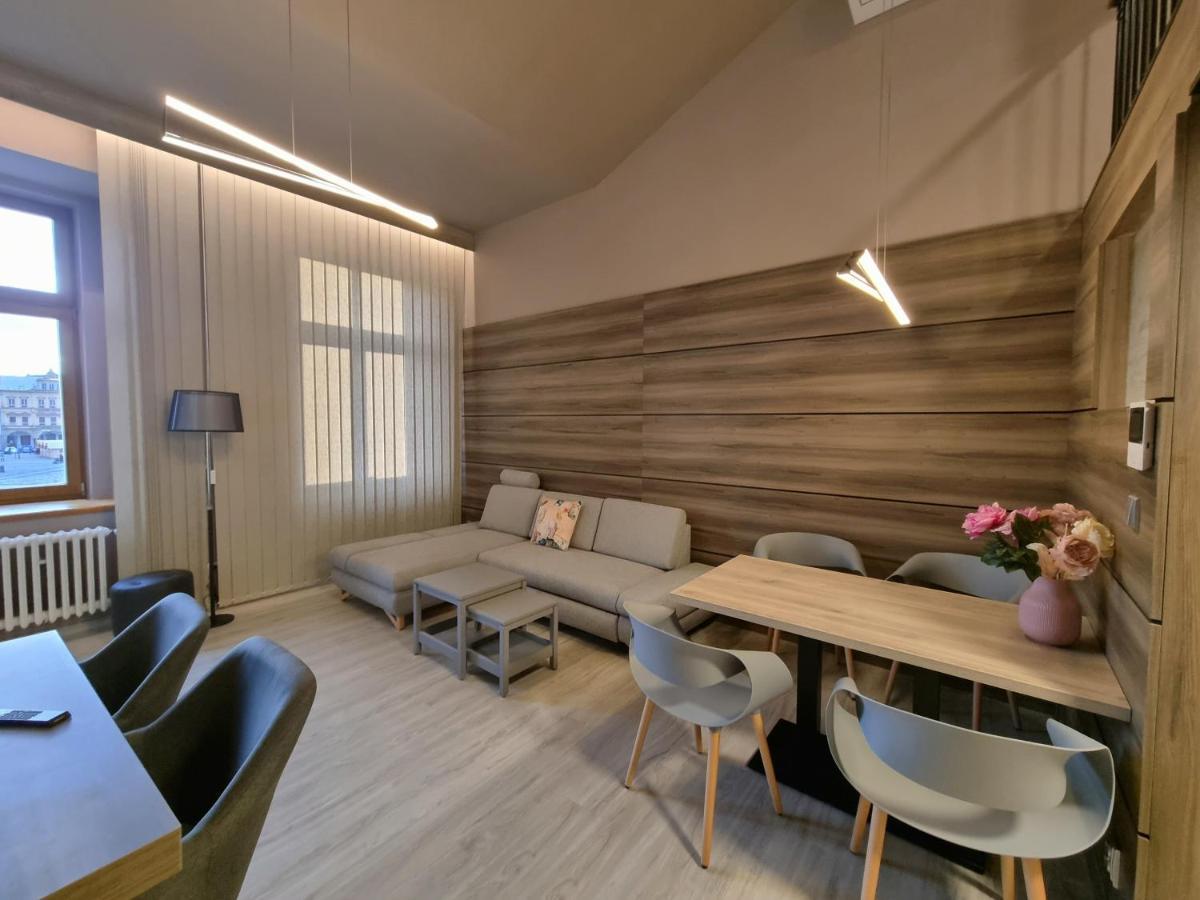 Apartmany Etenia Kadan Ngoại thất bức ảnh