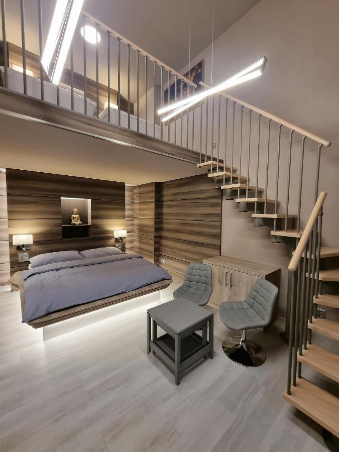 Apartmany Etenia Kadan Ngoại thất bức ảnh