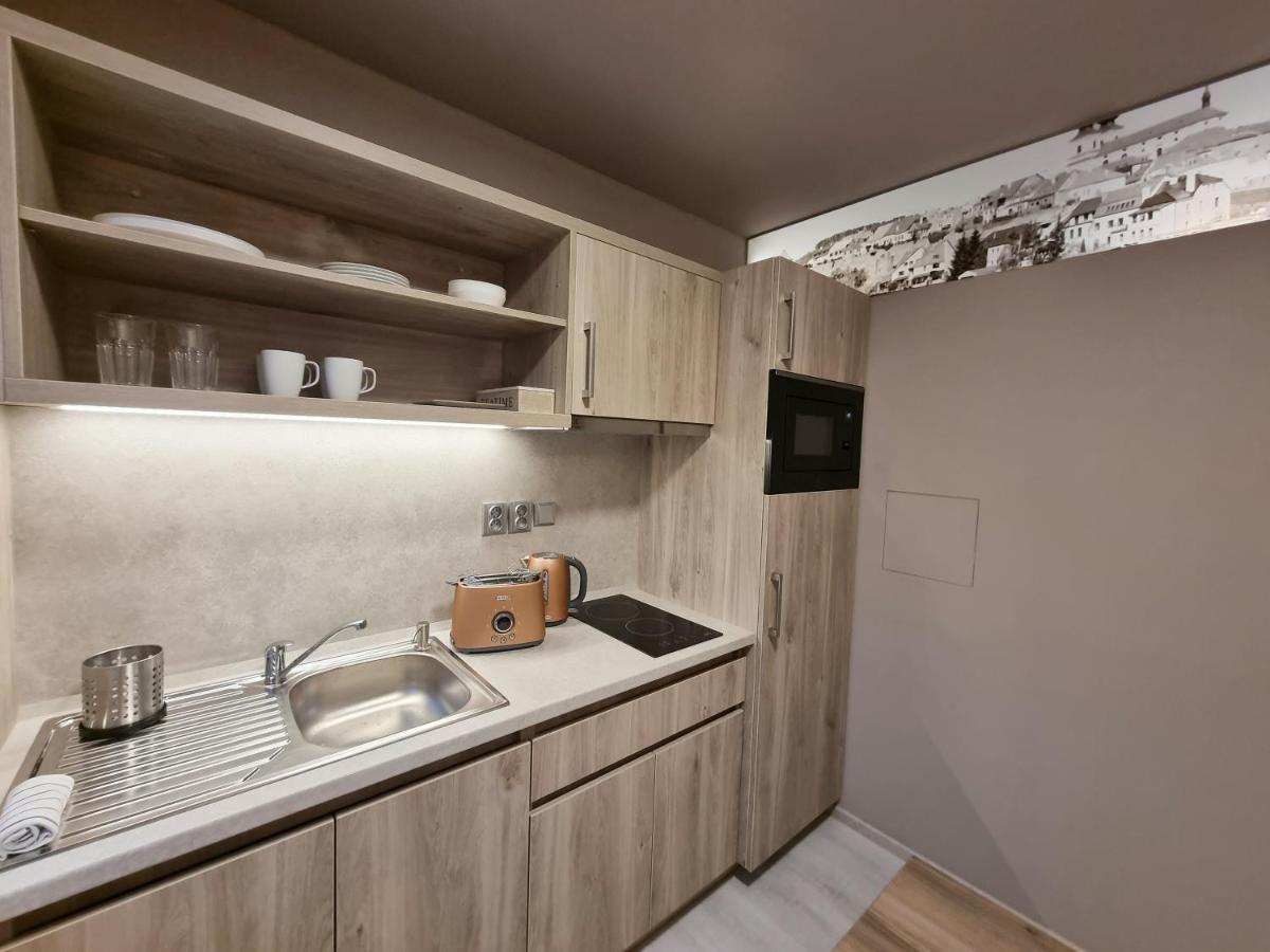 Apartmany Etenia Kadan Ngoại thất bức ảnh