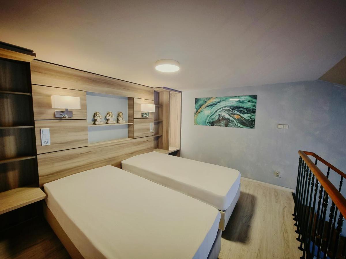 Apartmany Etenia Kadan Ngoại thất bức ảnh